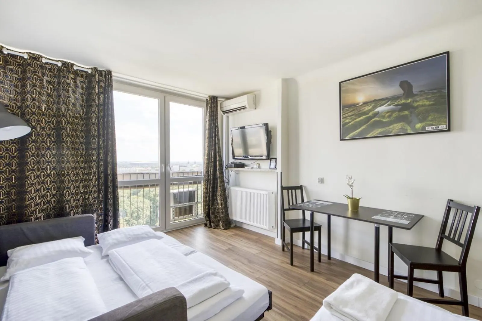 Labo Apartment Ogród Saski Warszawa Polska